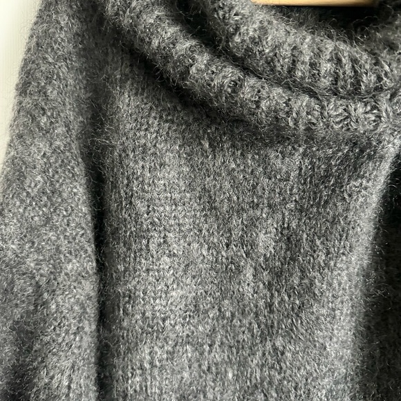 Isabel Marant Grey Mohair and Wool
Eva Turtleneck - Picture 5 of 6